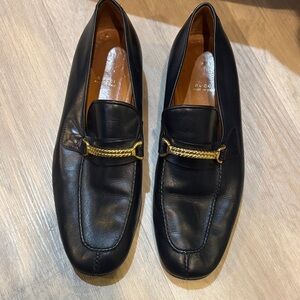 Gucci Navy Leather Loafers with Gold chain size 44euro